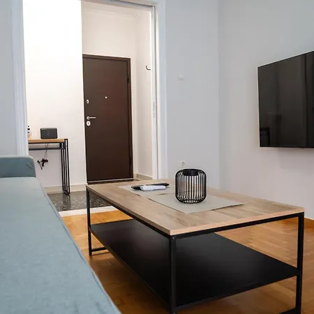 Apartment Spacious 2 Bedroom Next To Acropolis Athens