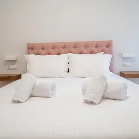 Apartment Spacious 2 Bedroom Next To Acropolis