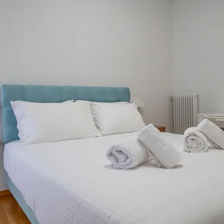 Apartment Spacious 2 Bedroom Next To Acropolis Athens